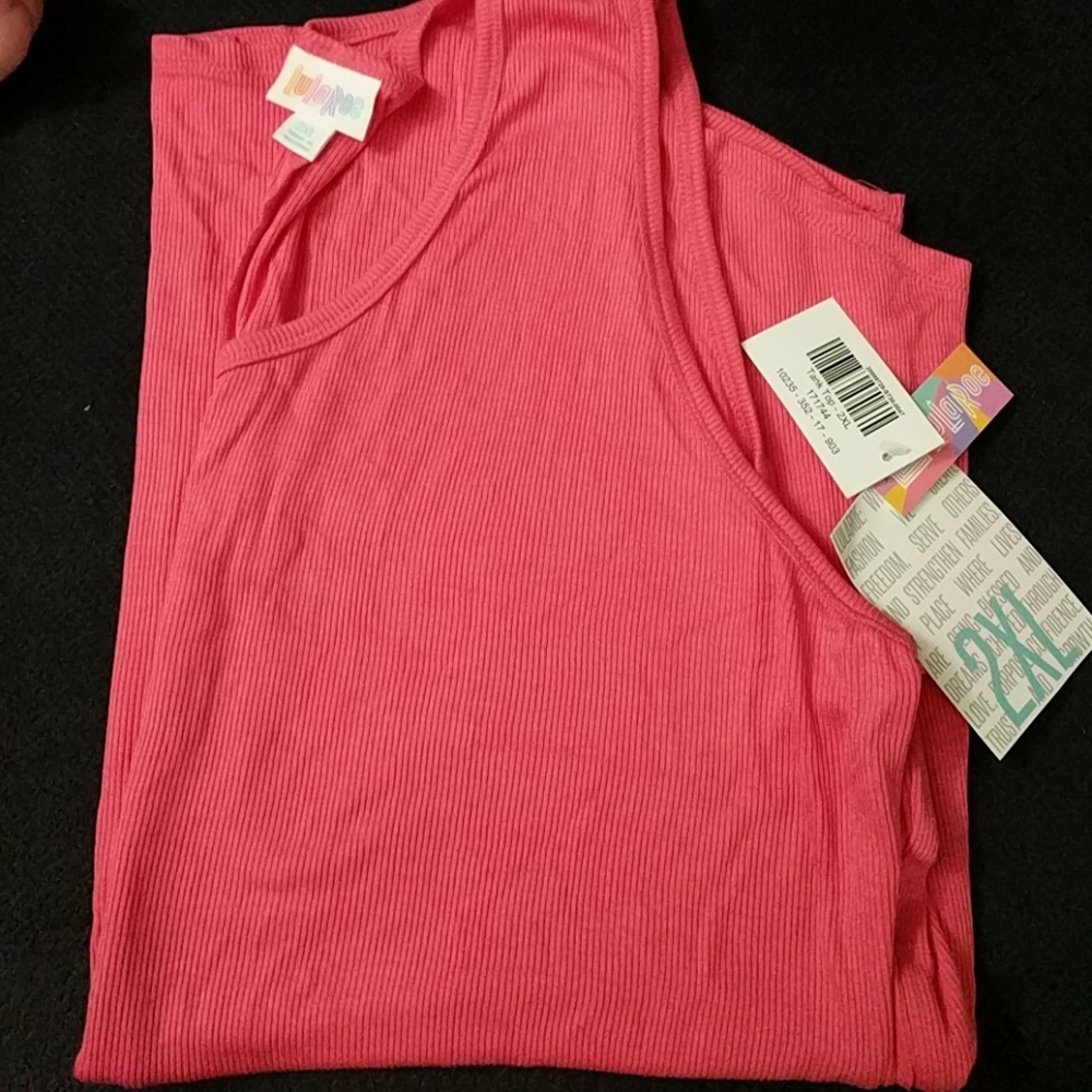 BNWT 2XL LuLaRoe Tank Top❤️